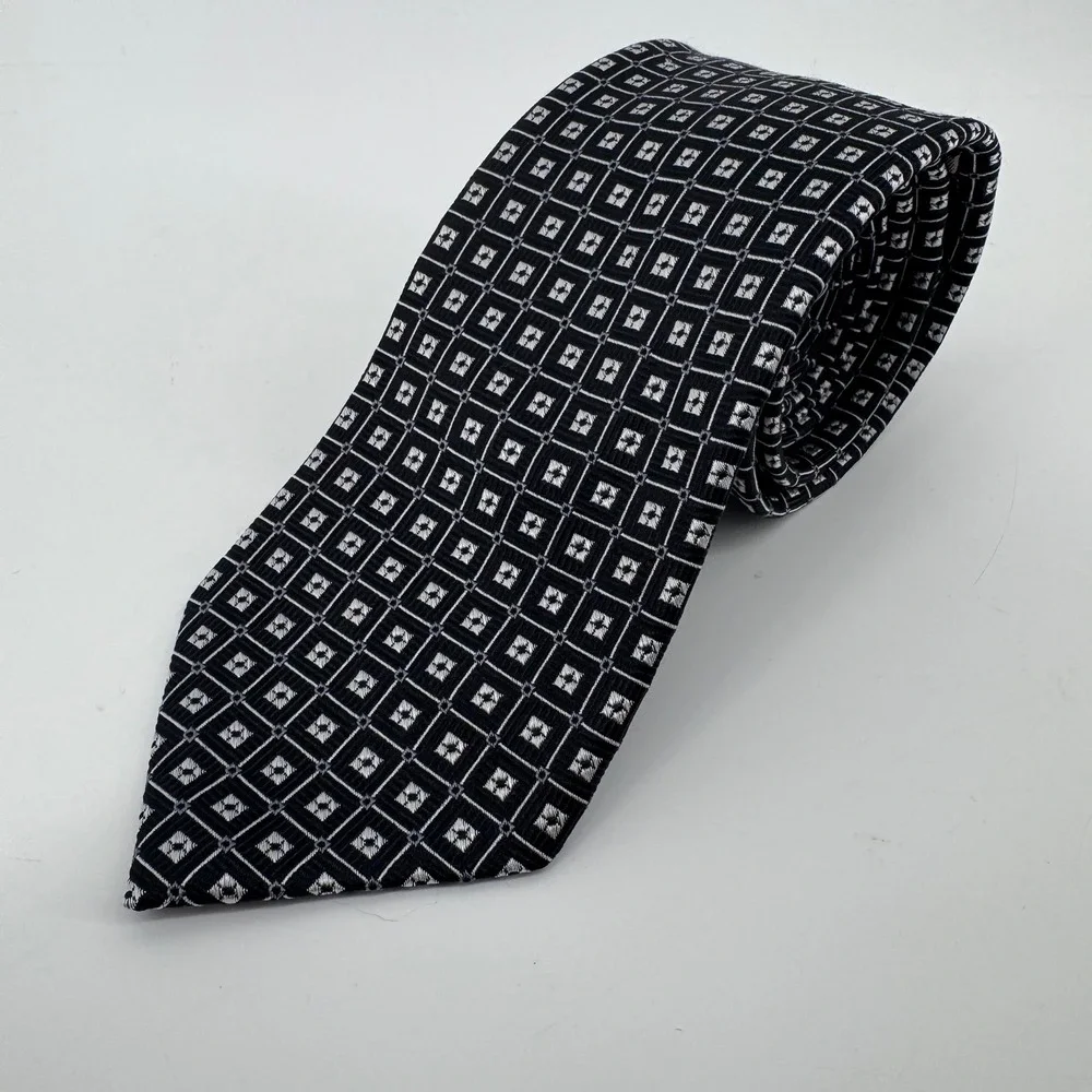Jos A Bank Traveler Silk Tie Mens Black Silver Geometric Diamond Stain Resistant